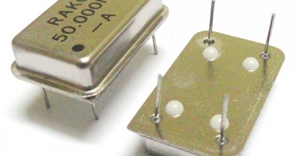 30Mhz Crystal oscillator TTL/HCMOS 14 pin DIL format Qty 1 NEW